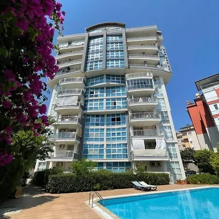 Deniz,kale Manzarali 3+1 Havuzlu * Alanya
